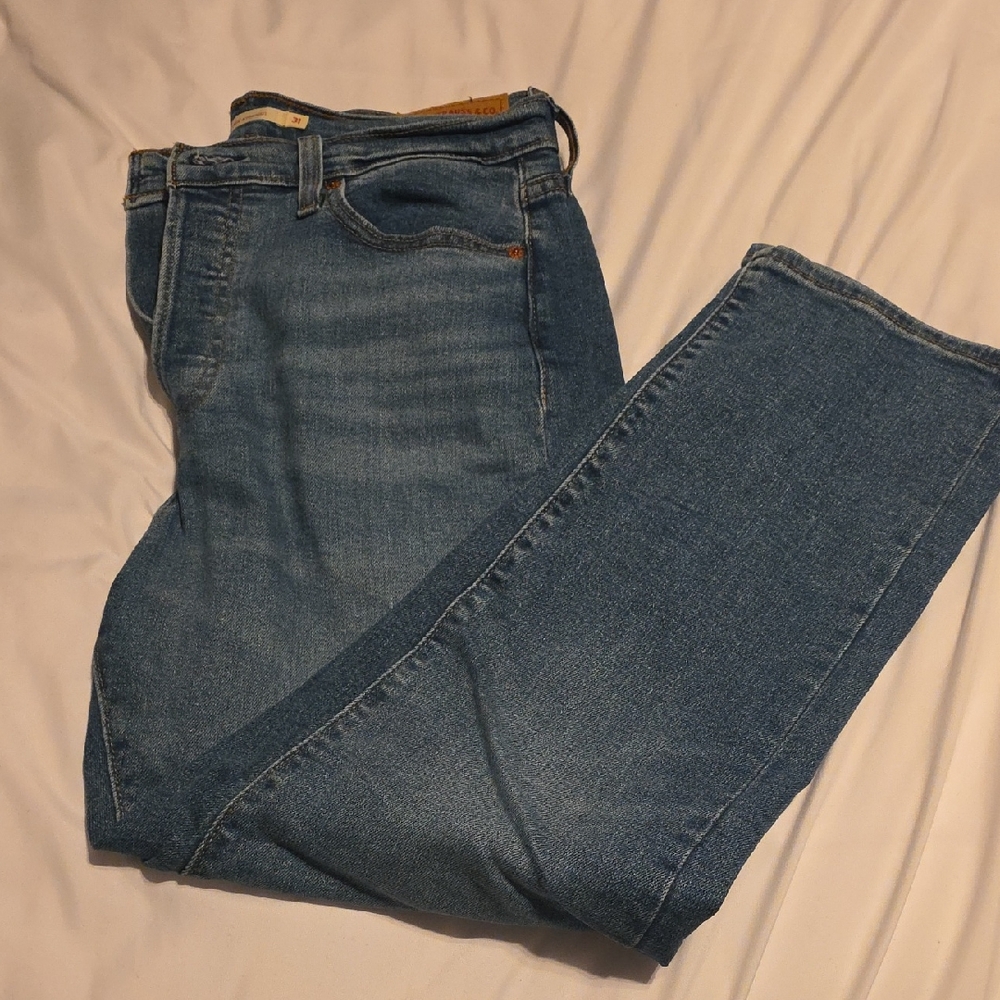 Levi's Women's Wedgie Straight Cropped Blue Jeans